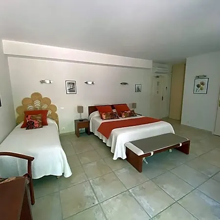 Bon Encontre Hotel